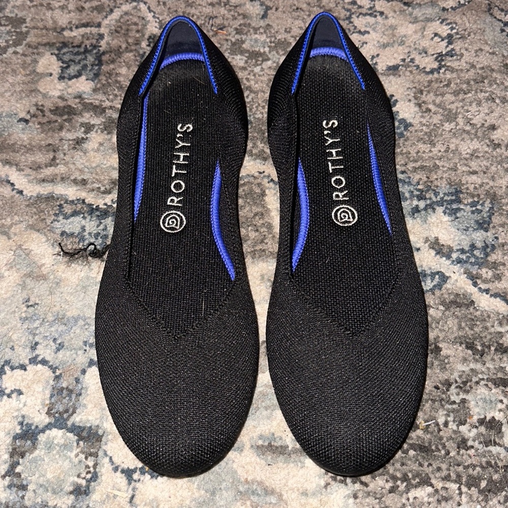 Rothy’s Flats black